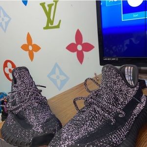 Yeezy V2 Black Static Reflexive